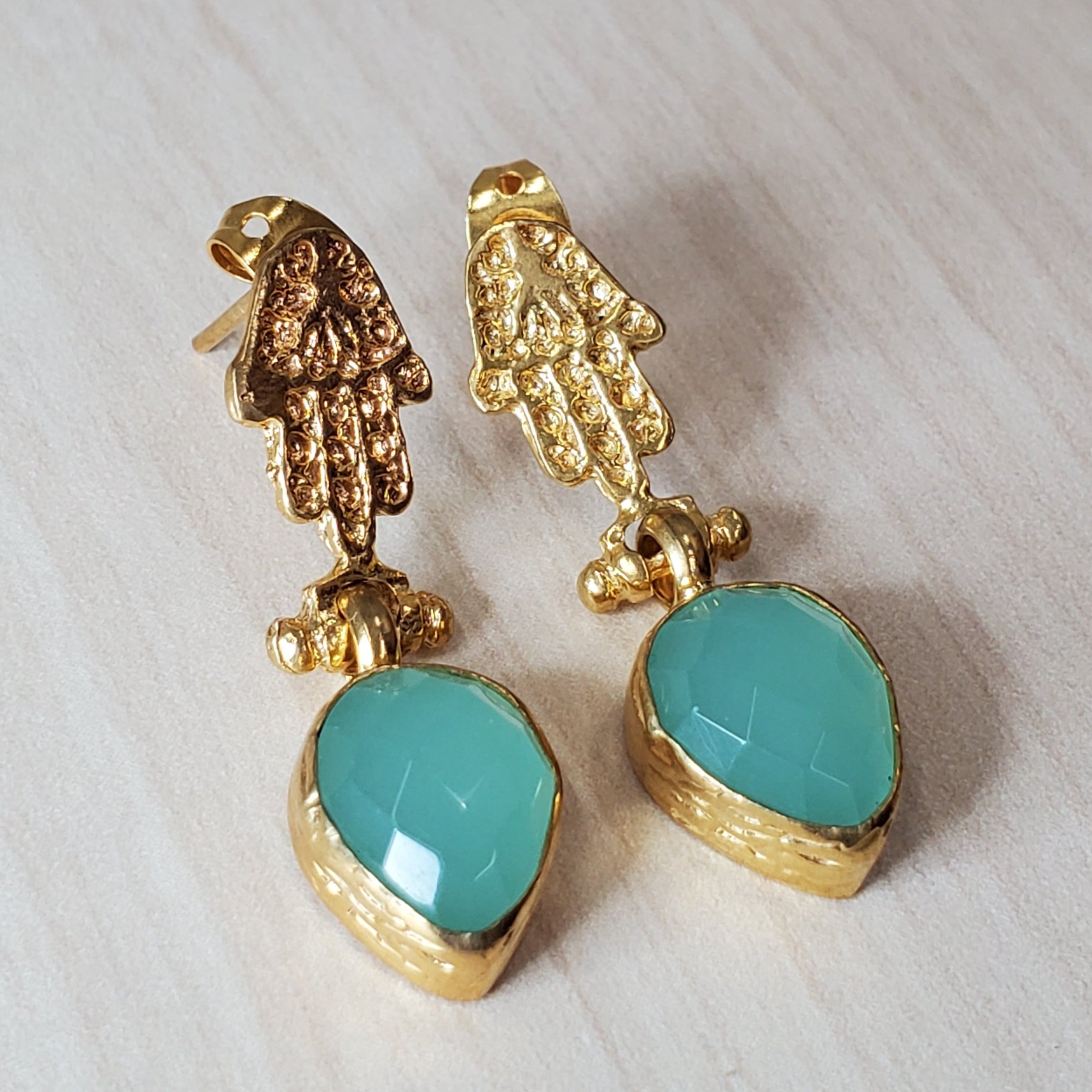 オーストラリアンシヴァアイシェルグリーンカルセドニーピアスチャーム